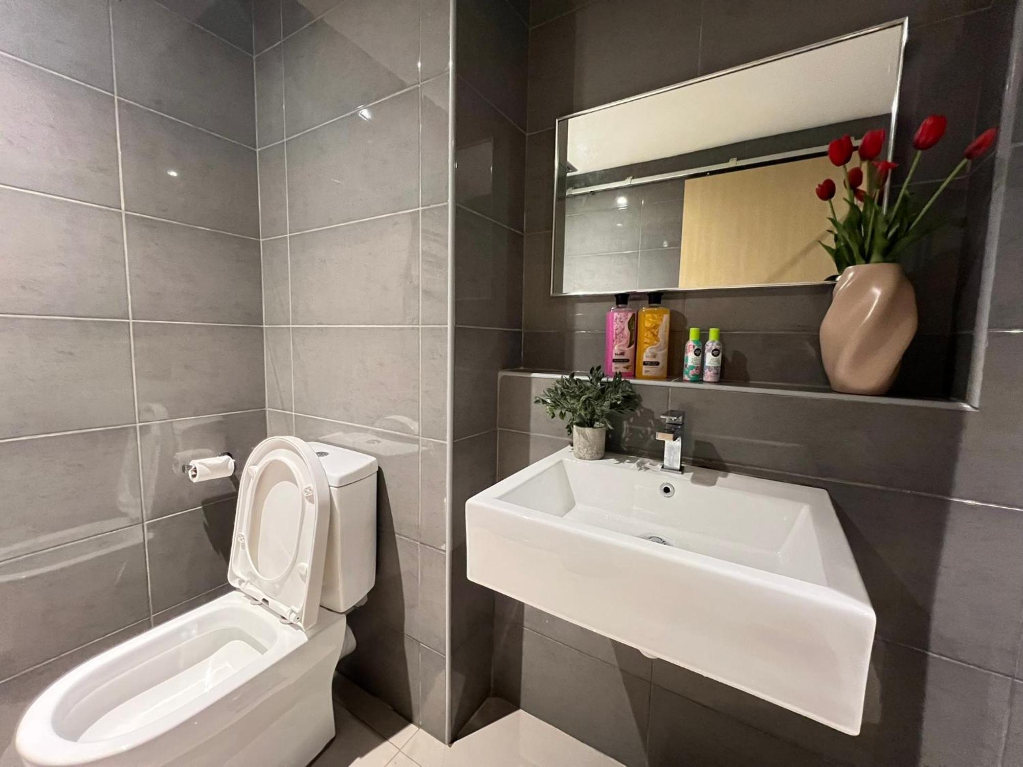 Oceanbay2 Seaview 6Pax Studio Netflix A-18-12 Kuantan Exteriör bild